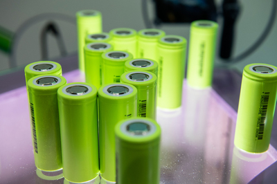 超强全固态锂电池电解质问世 引领电池制造新纪元